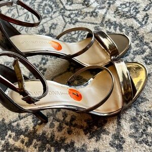 Wild Diva Metallic Silver Heels Size 7